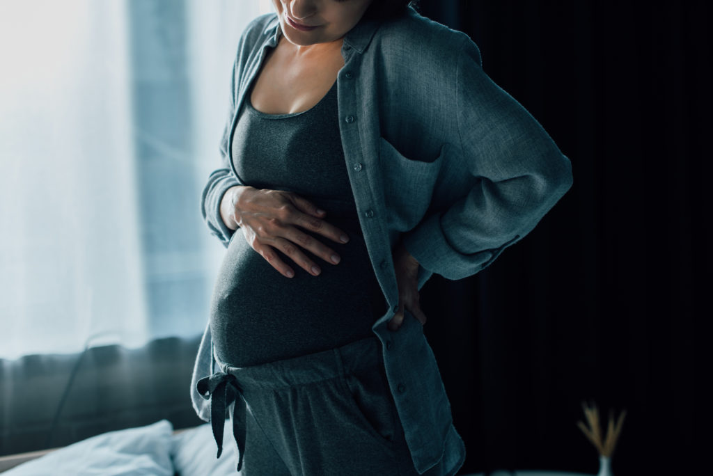 pregnancy causing hip pain 